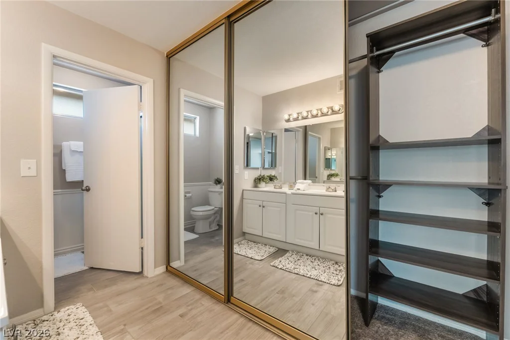 4560 Green Canyon, Las Vegas, NV 89103