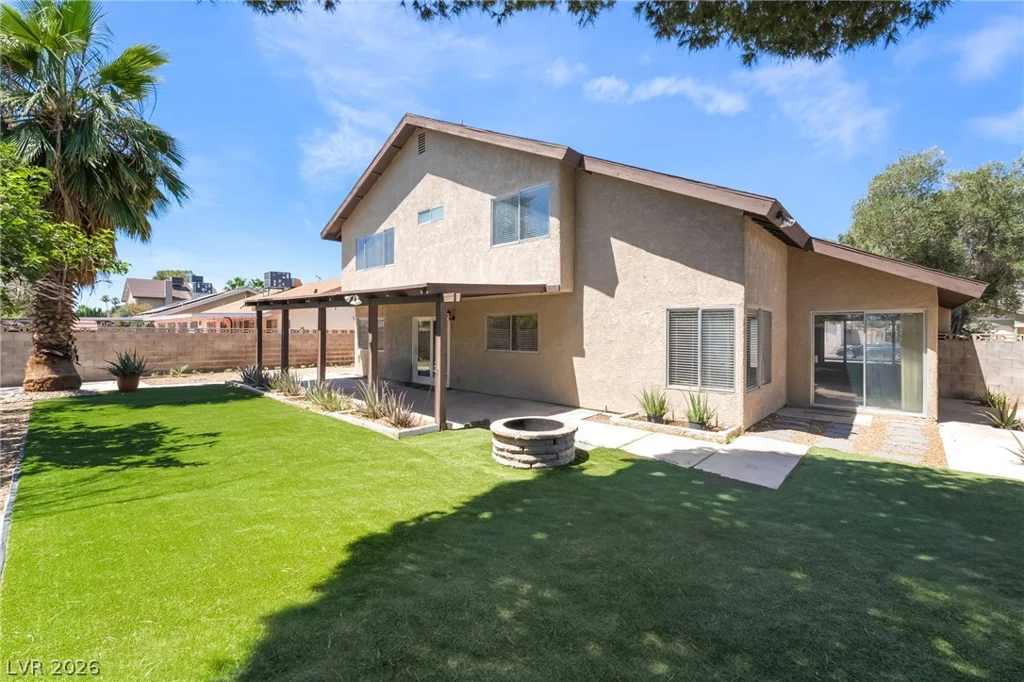 4560 Green Canyon, Las Vegas, NV 89103