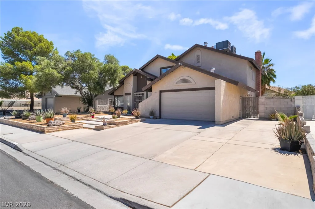 4560 Green Canyon, Las Vegas, NV 89103