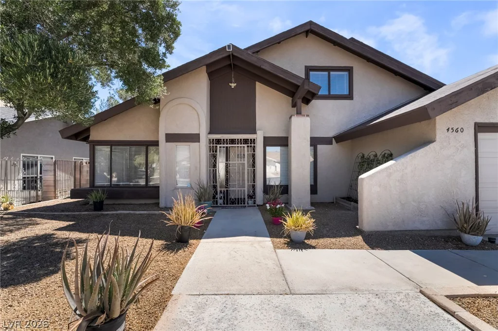 4560 Green Canyon, Las Vegas, NV 89103