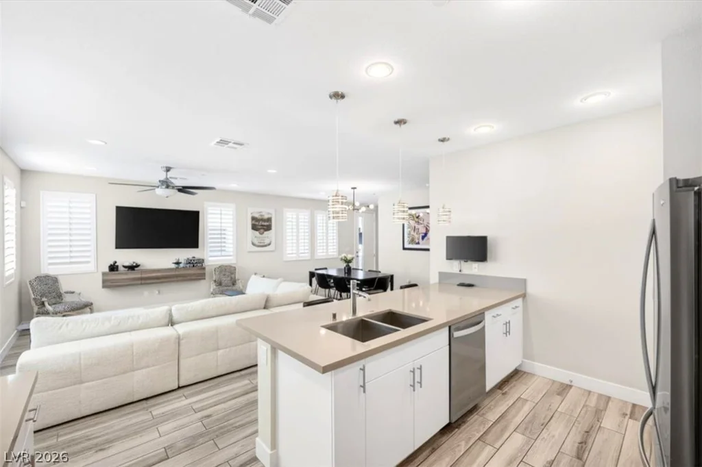 11423 Gravitation, Las Vegas, NV 89135