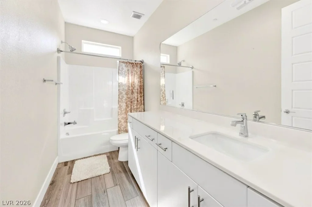 11423 Gravitation, Las Vegas, NV 89135