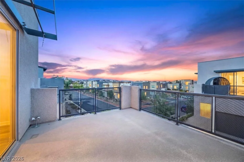 11423 Gravitation, Las Vegas, NV 89135
