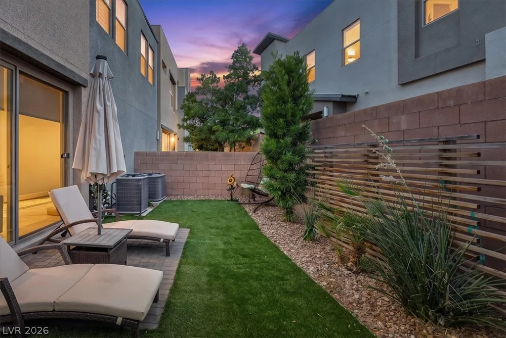 11423 Gravitation, Las Vegas, NV 89135