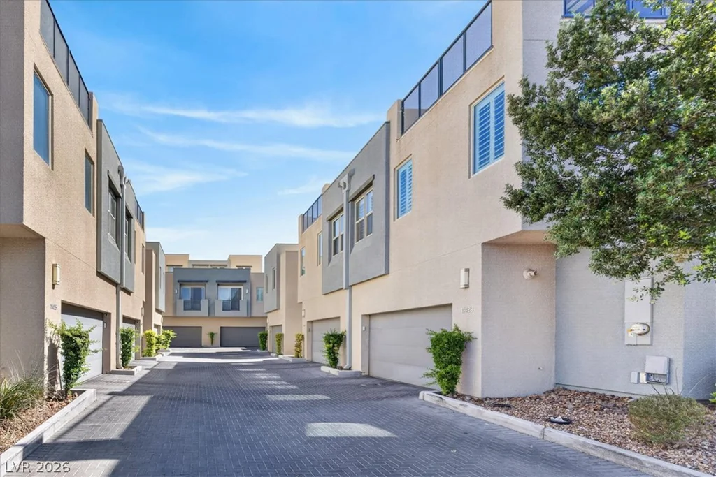 11423 Gravitation, Las Vegas, NV 89135