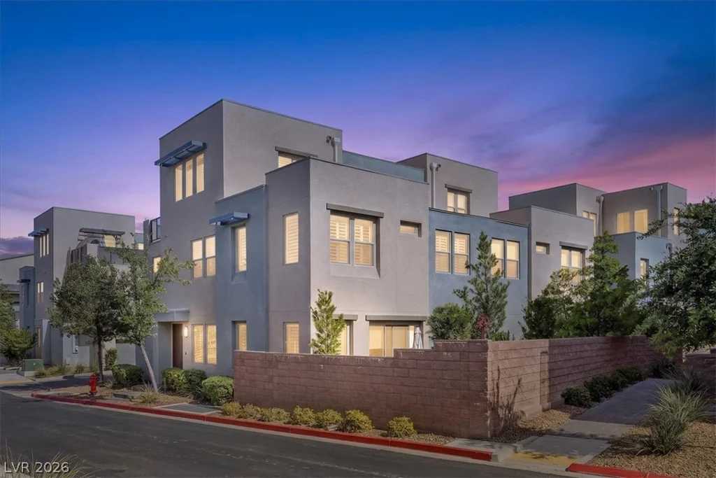 11423 Gravitation, Las Vegas, NV 89135