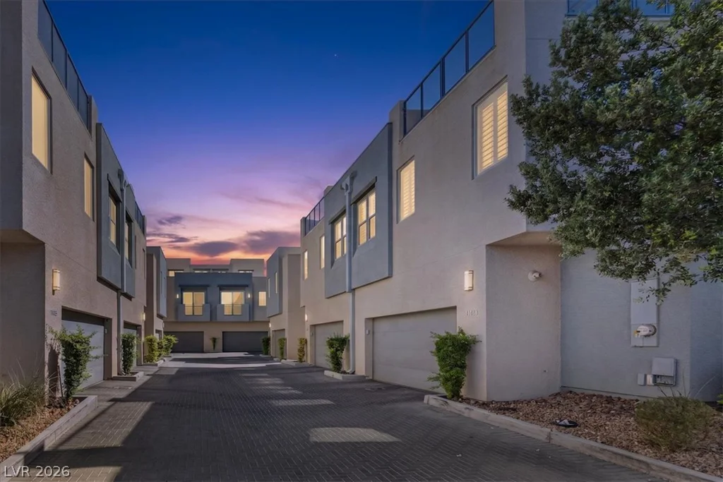 11423 Gravitation, Las Vegas, NV 89135