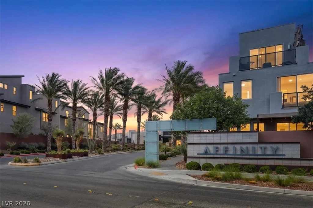 11423 Gravitation, Las Vegas, NV 89135