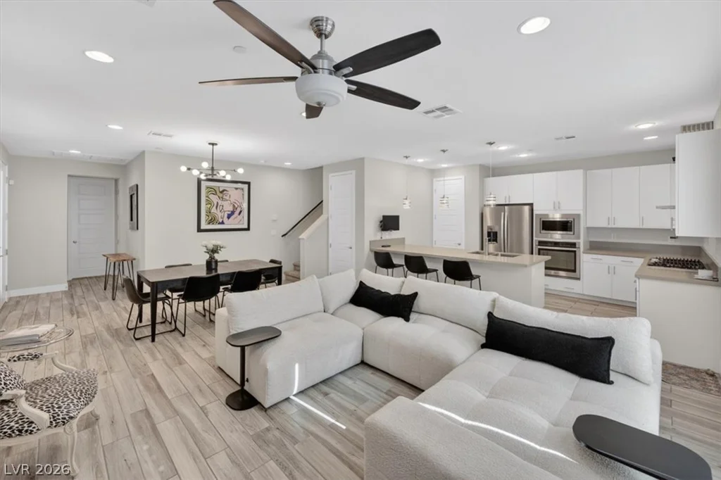 11423 Gravitation, Las Vegas, NV 89135