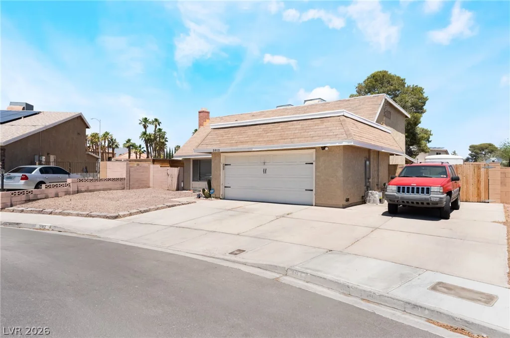 3912 Arrowood Drive, Las Vegas, NV 89147