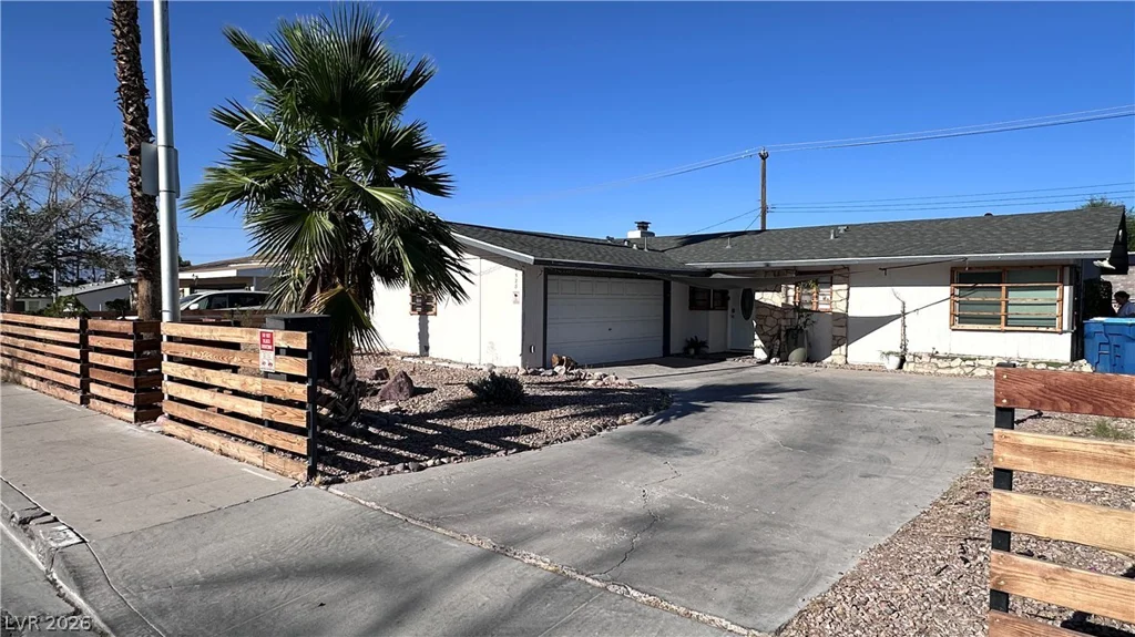1528 Saylor, Las Vegas, NV 89108