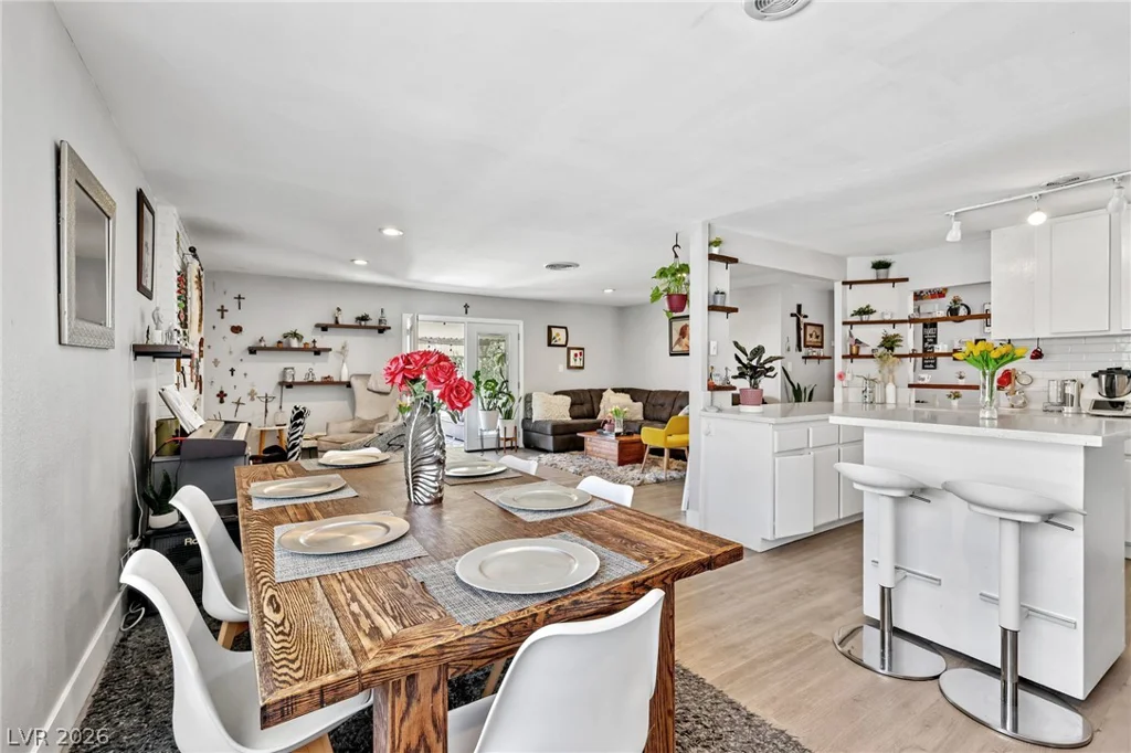 1528 Saylor, Las Vegas, NV 89108