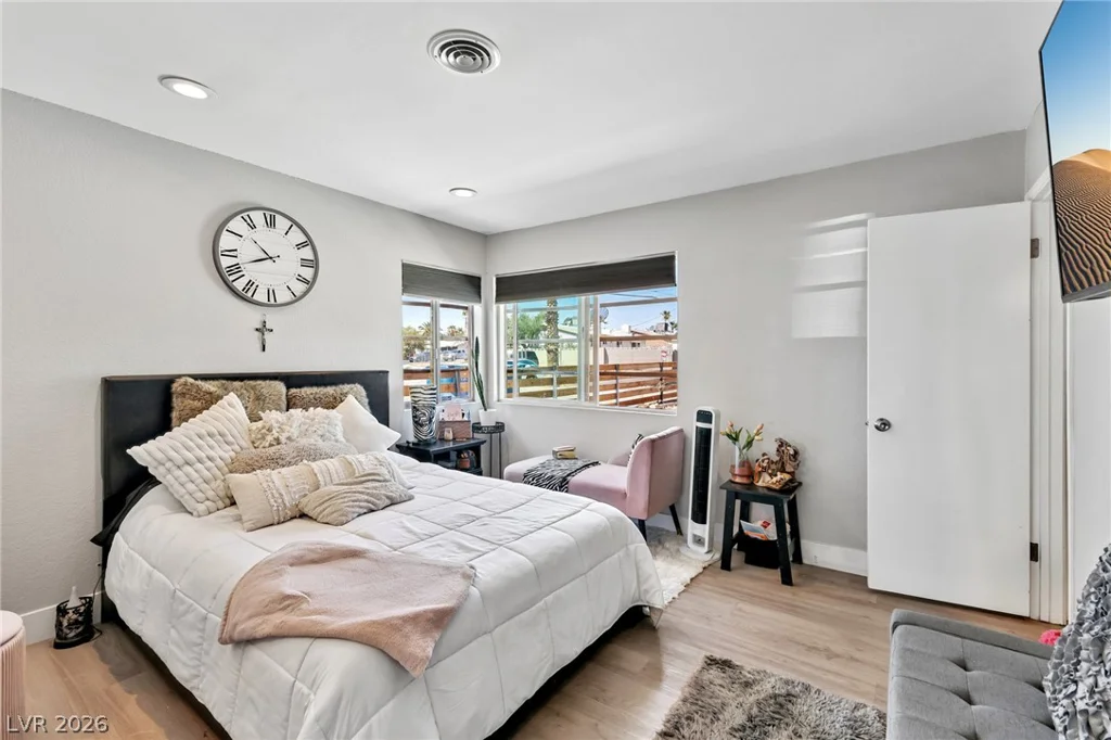 1528 Saylor, Las Vegas, NV 89108