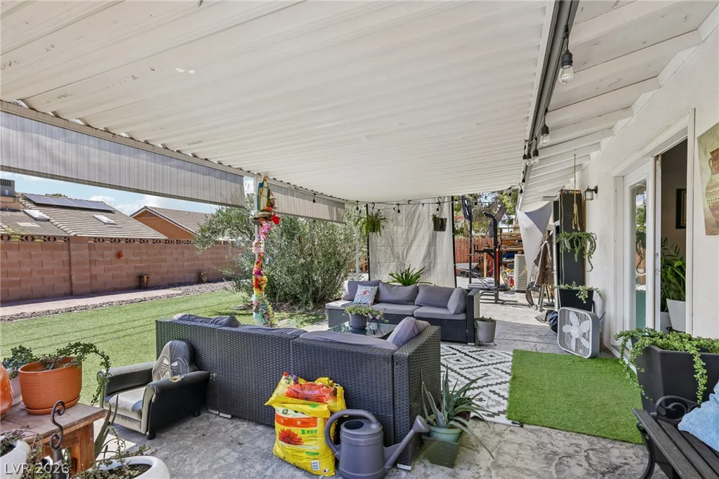 1528 Saylor, Las Vegas, NV 89108