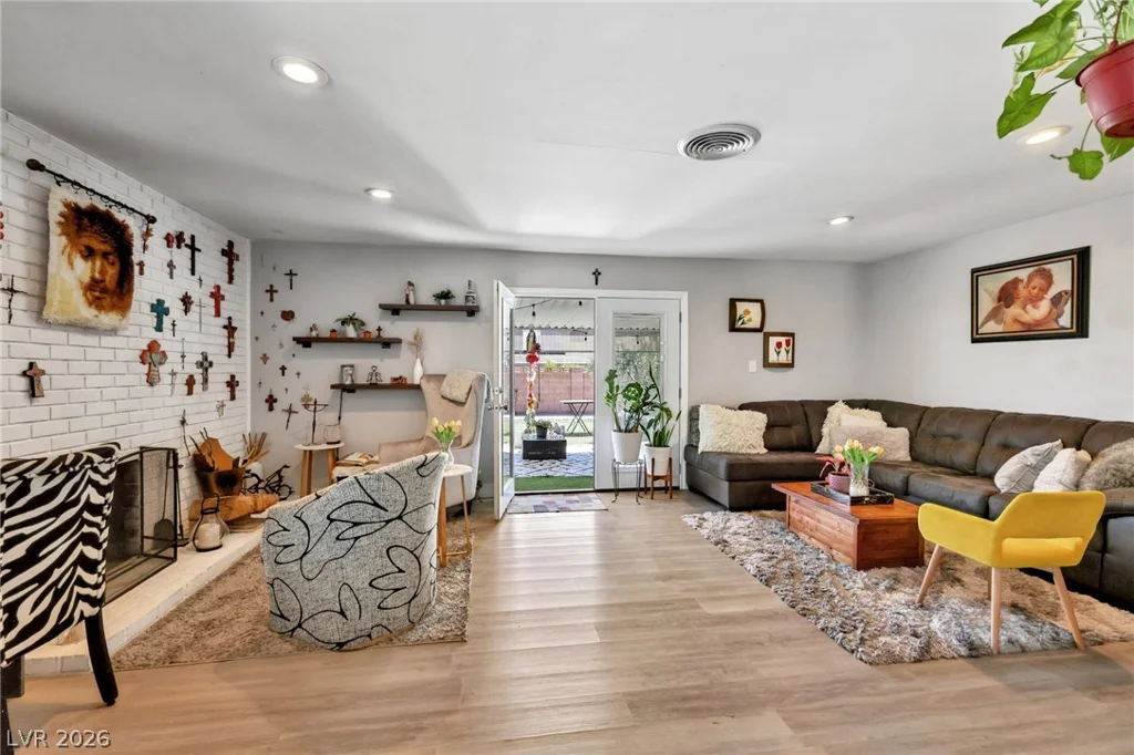 1528 Saylor, Las Vegas, NV 89108