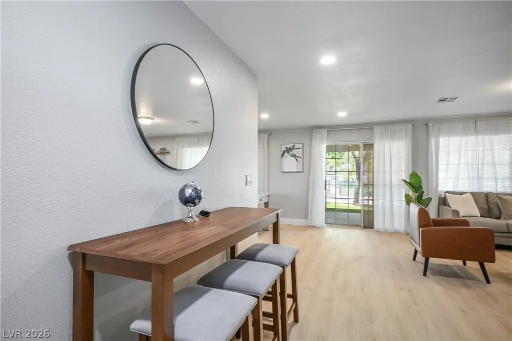 6990 Richmar, Las Vegas, NV 89178