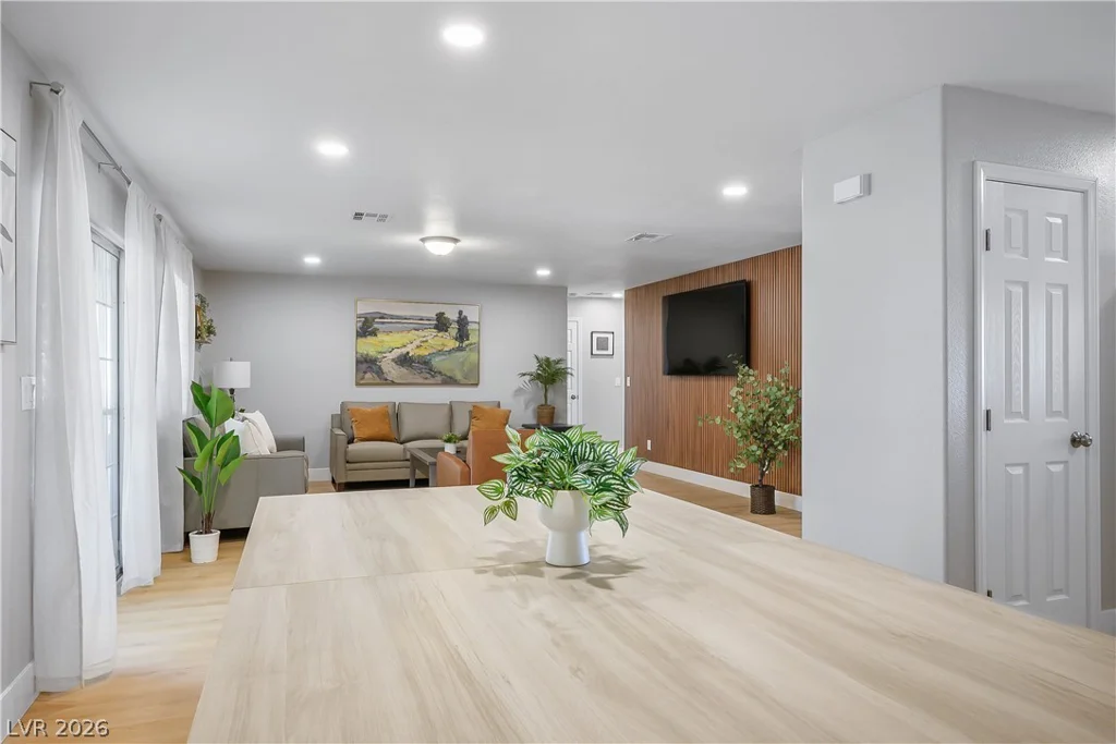 6990 Richmar, Las Vegas, NV 89178