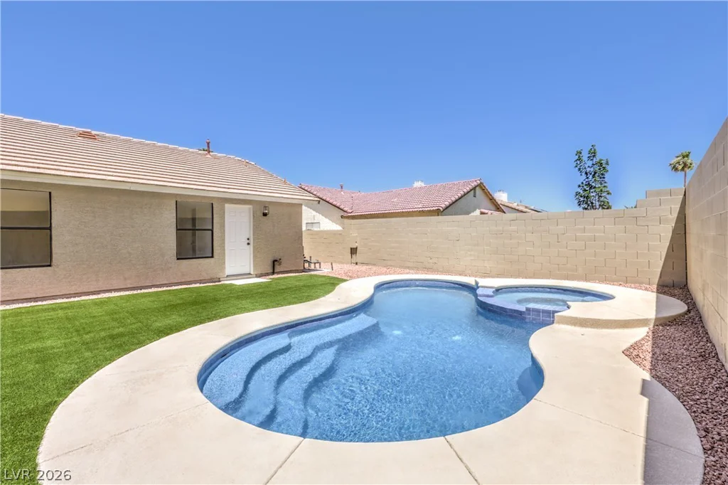 4813 Holly Grove, Las Vegas, NV 89130