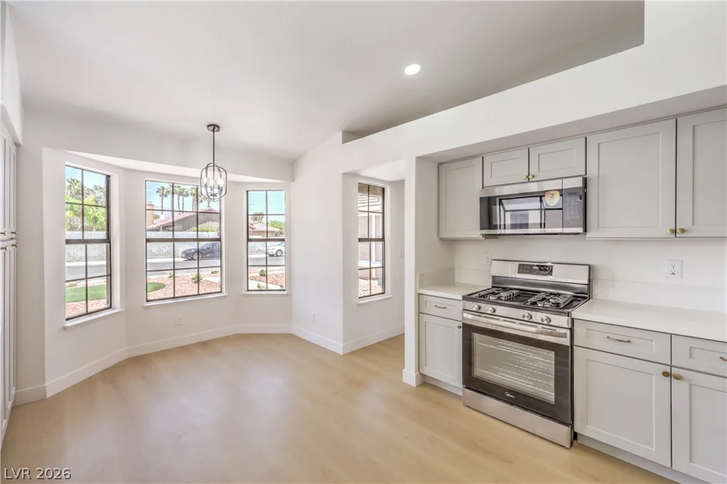 4813 Holly Grove, Las Vegas, NV 89130