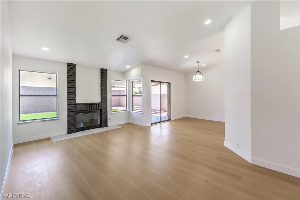 4813 Holly Grove, Las Vegas, NV 89130