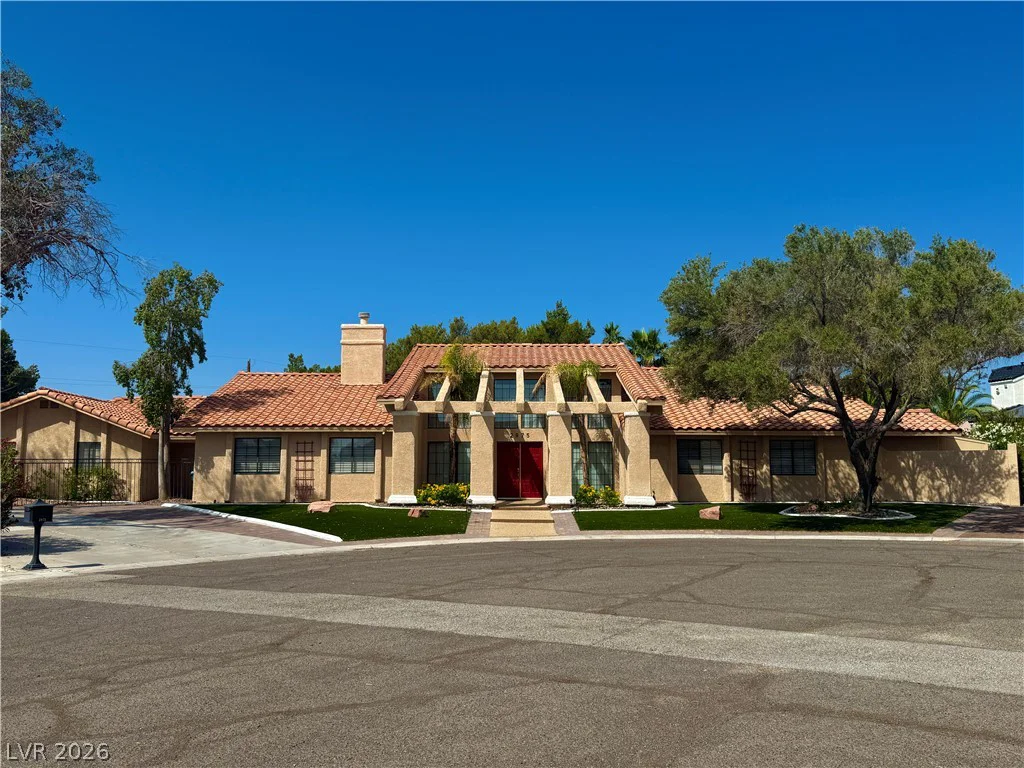 2975 Montessouri, Las Vegas, NV 89117