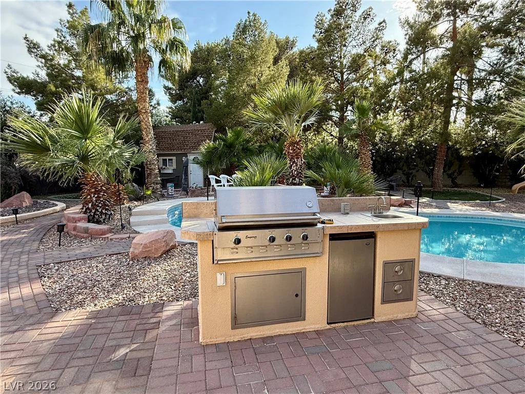 2975 Montessouri, Las Vegas, NV 89117