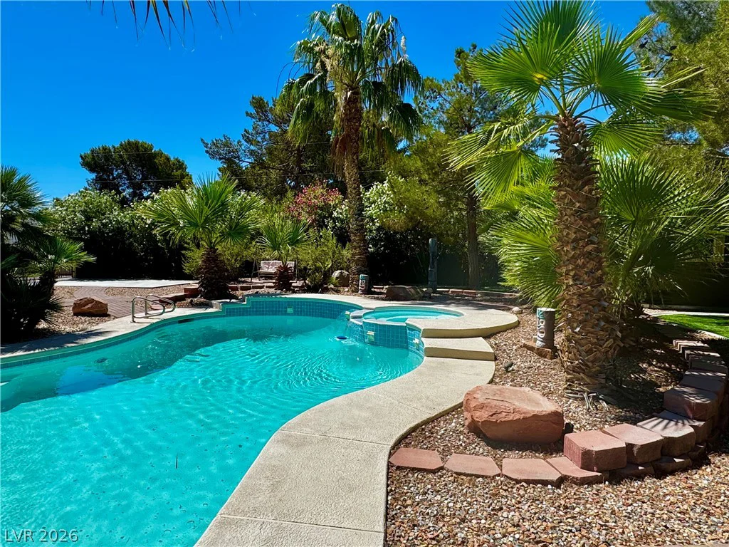 2975 Montessouri, Las Vegas, NV 89117