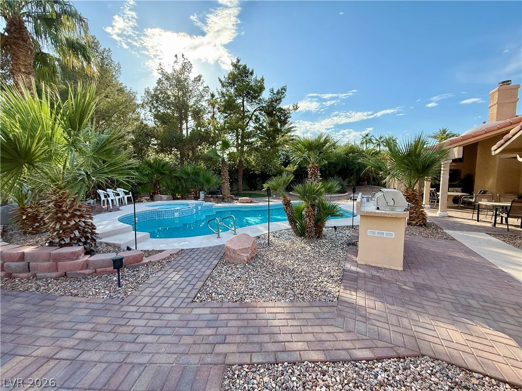 2975 Montessouri, Las Vegas, NV 89117