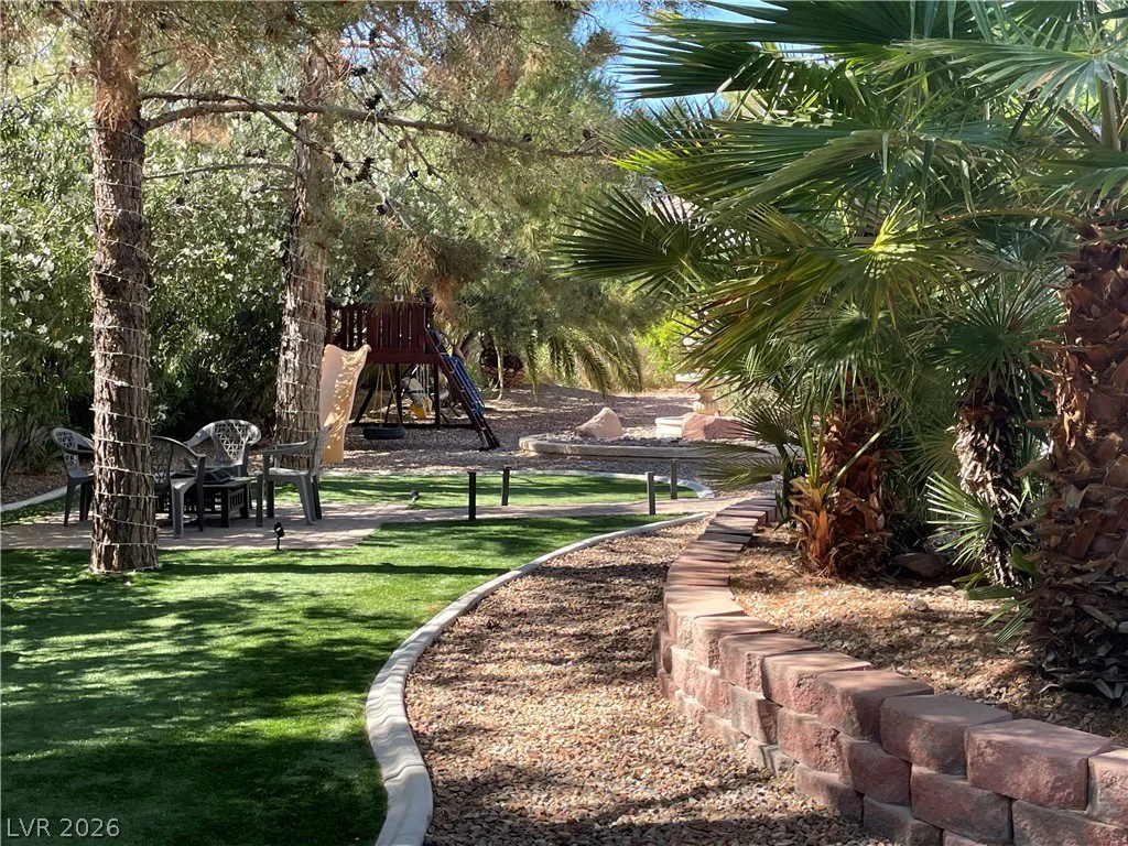 2975 Montessouri, Las Vegas, NV 89117
