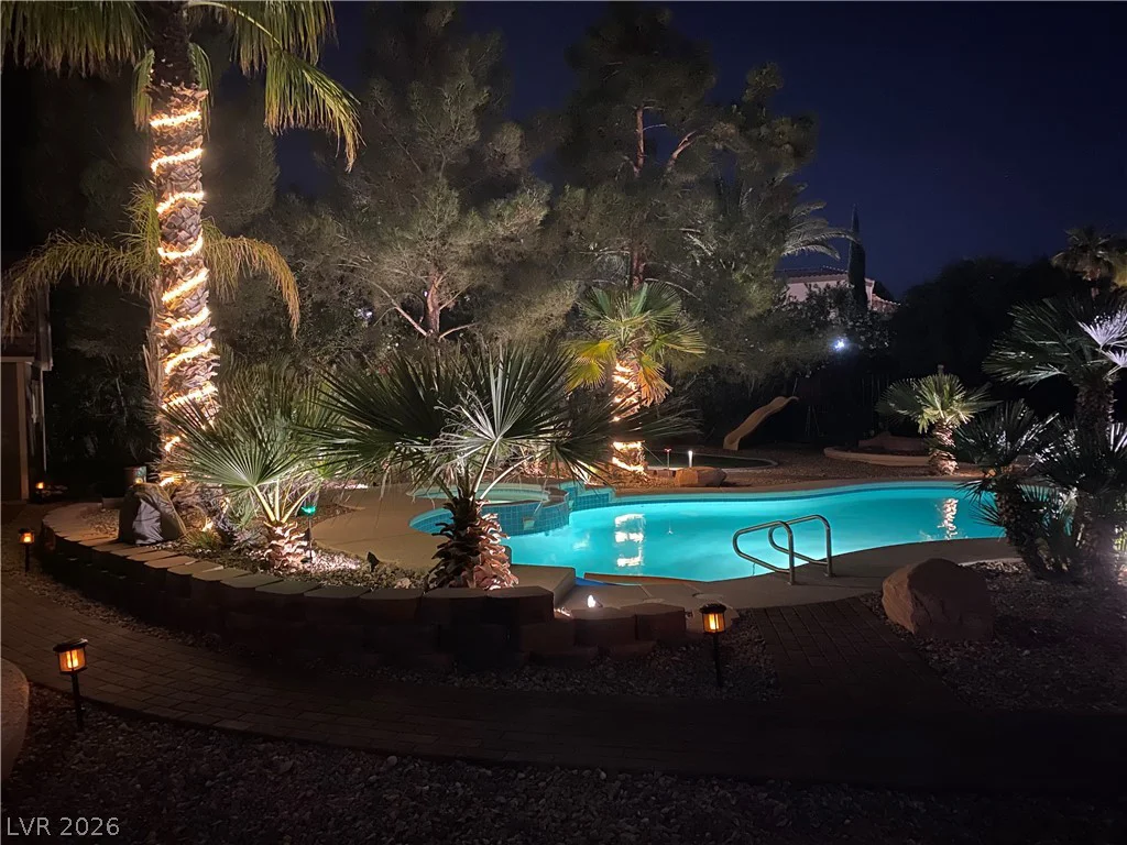 2975 Montessouri, Las Vegas, NV 89117