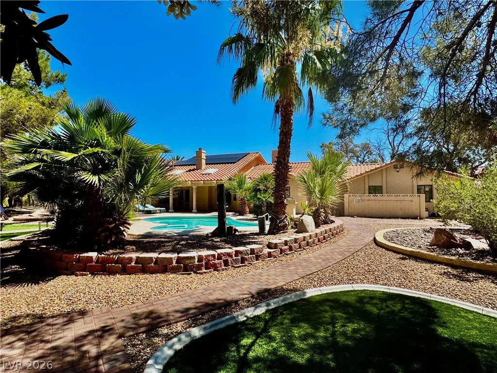 2975 Montessouri, Las Vegas, NV 89117