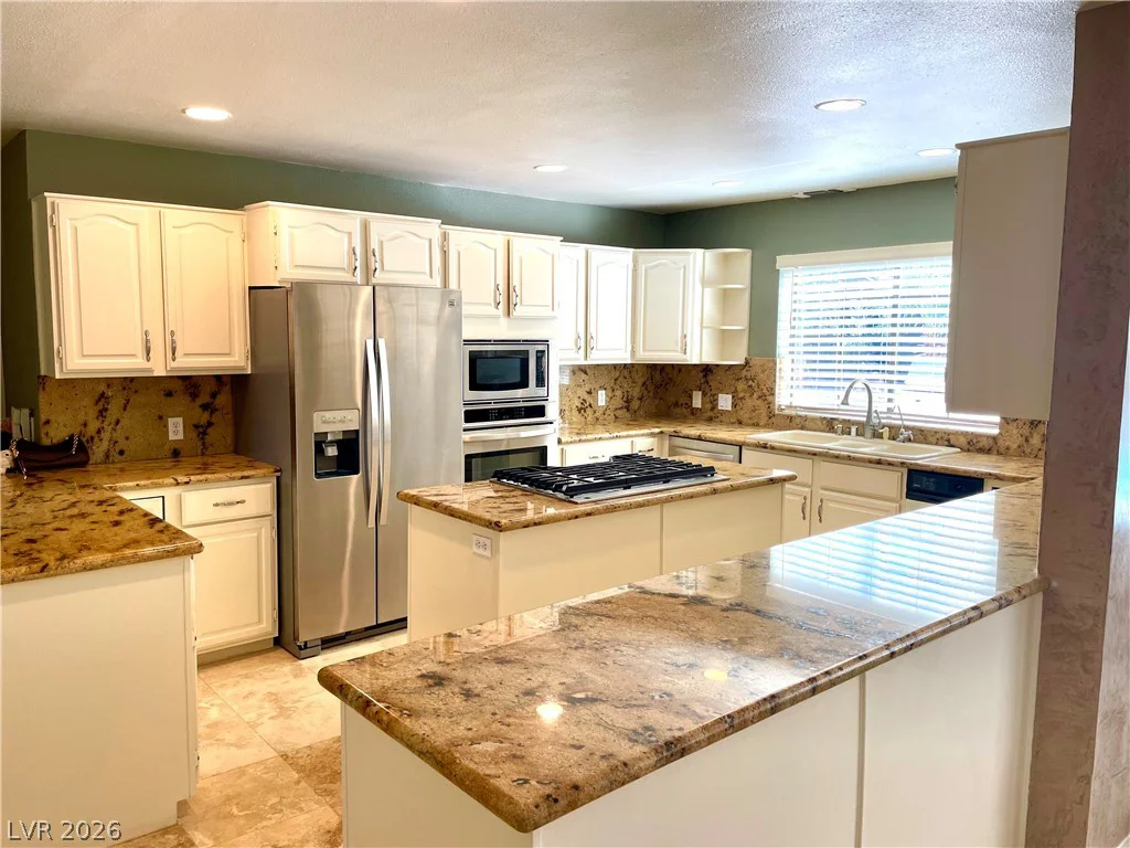 2975 Montessouri, Las Vegas, NV 89117