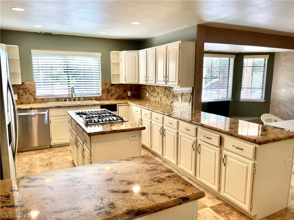 2975 Montessouri, Las Vegas, NV 89117