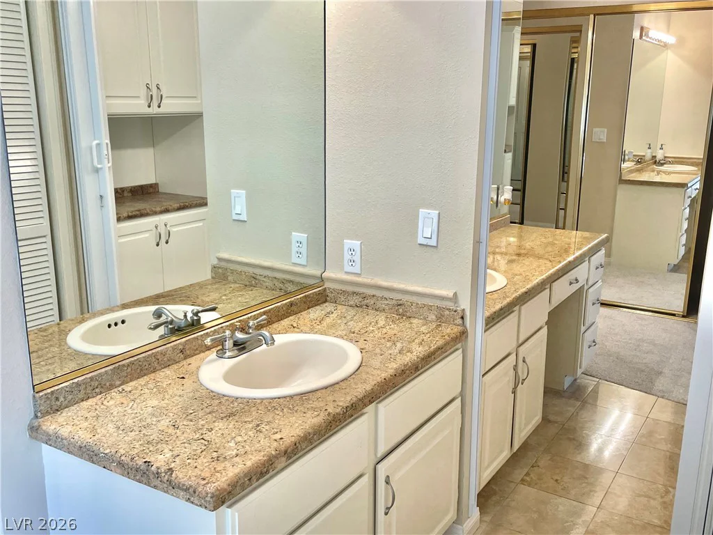 2975 Montessouri, Las Vegas, NV 89117