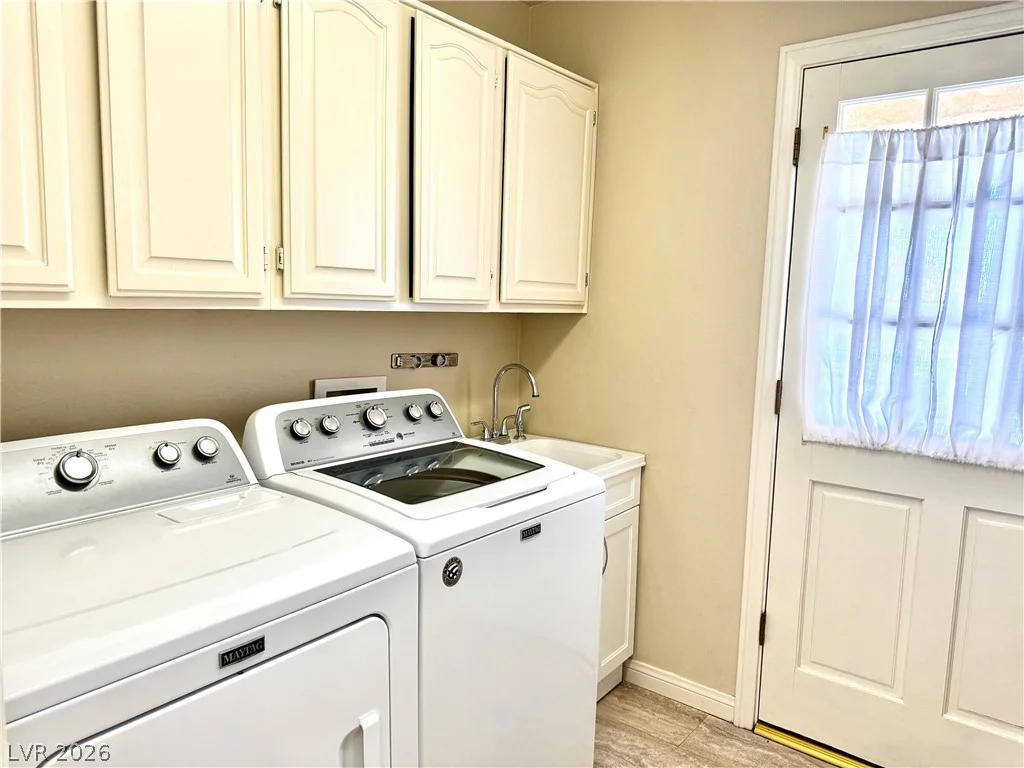 2975 Montessouri, Las Vegas, NV 89117