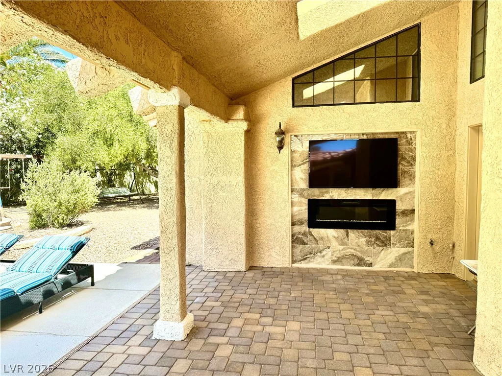 2975 Montessouri, Las Vegas, NV 89117