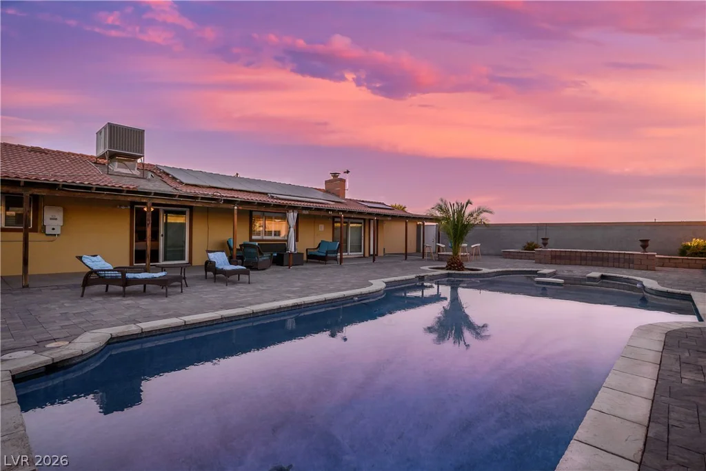 7435 Rogers, Las Vegas, NV 89139