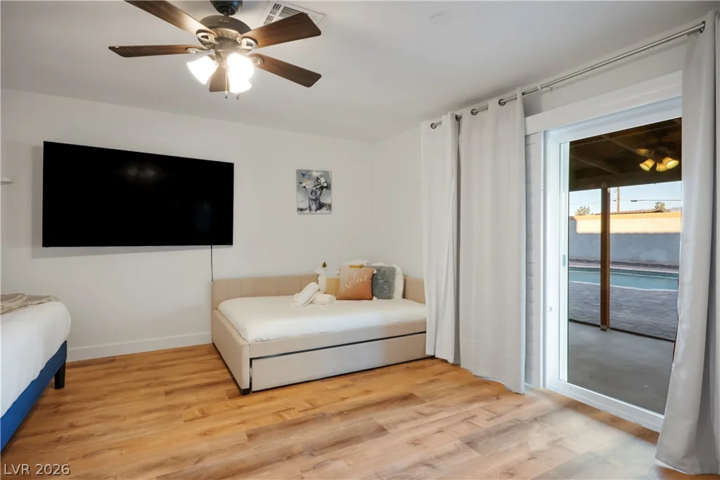 7435 Rogers, Las Vegas, NV 89139