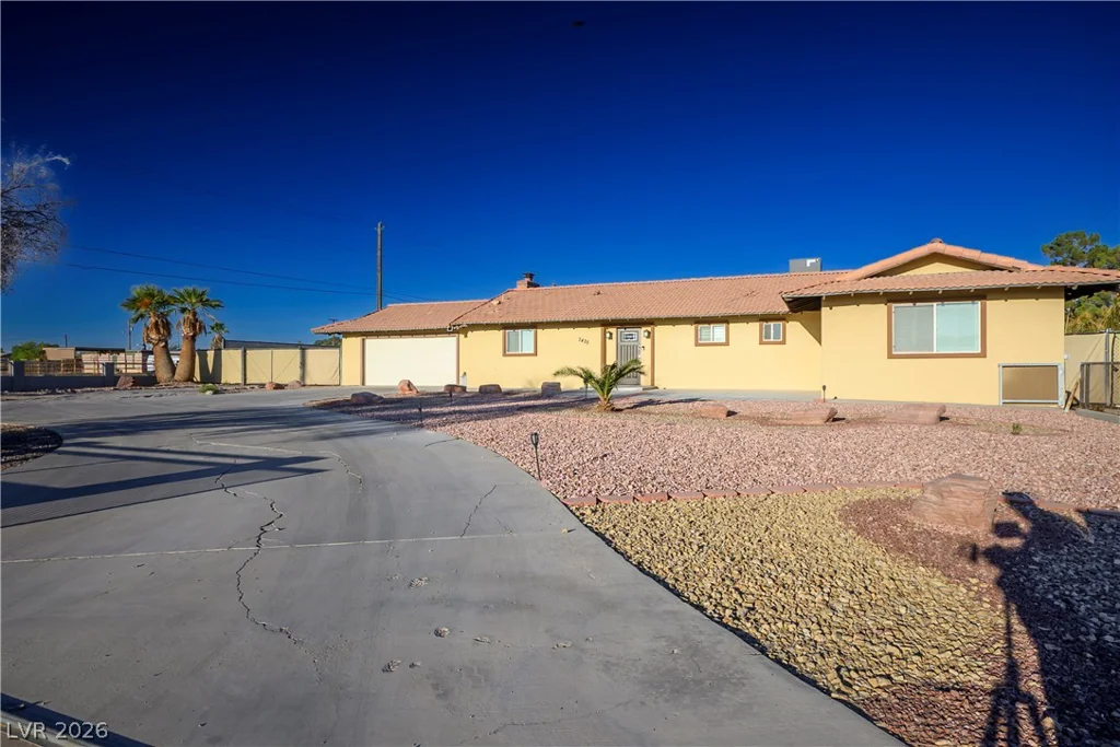 7435 Rogers, Las Vegas, NV 89139
