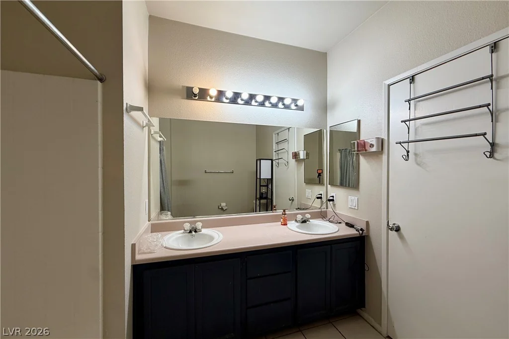 4800 Black Bear, Las Vegas, NV 89149