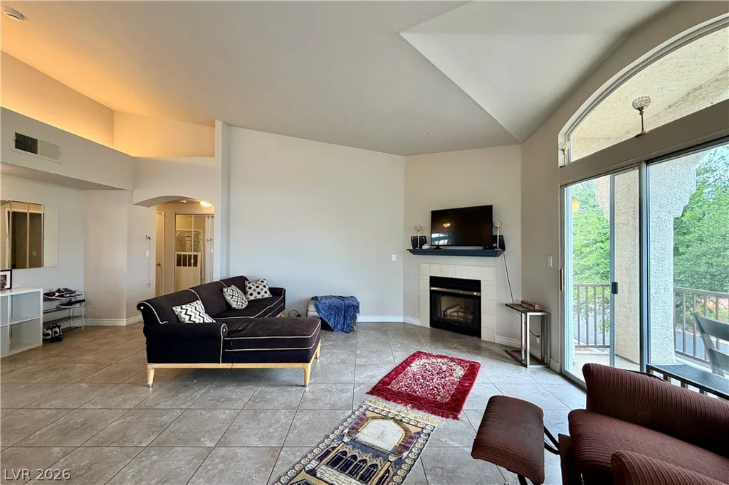 4800 Black Bear, Las Vegas, NV 89149