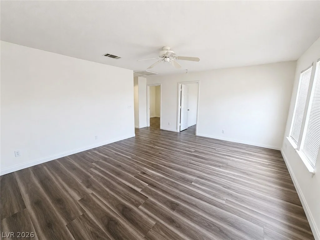 940 Cedarcliff, Las Vegas, NV 89123