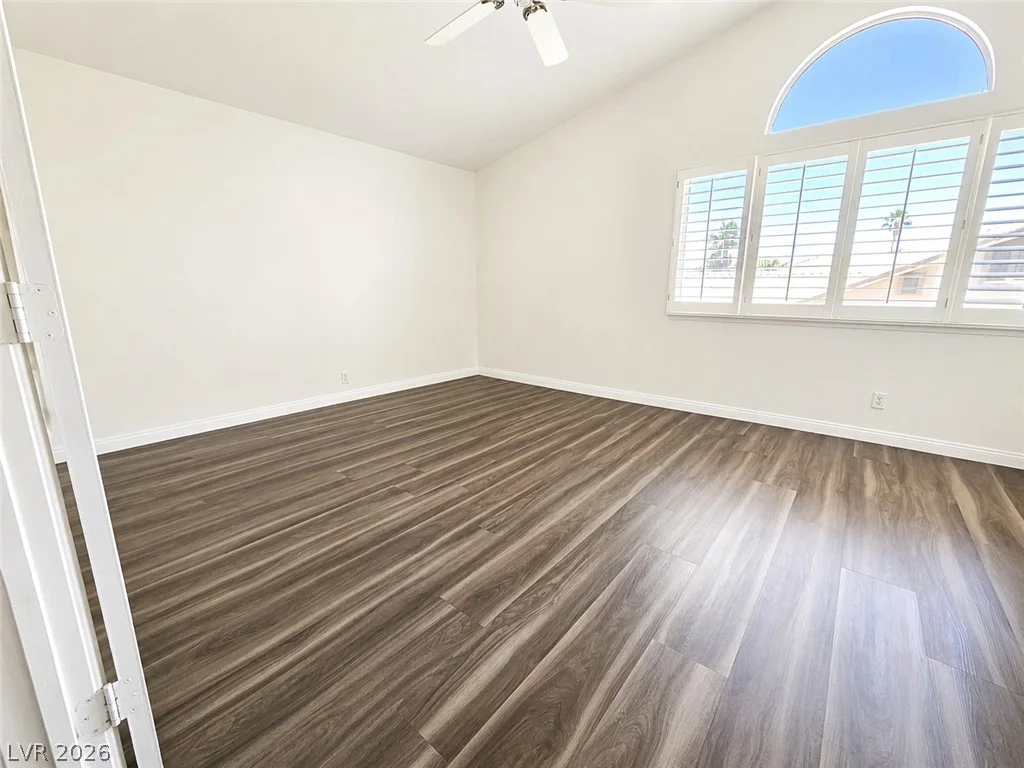 940 Cedarcliff, Las Vegas, NV 89123