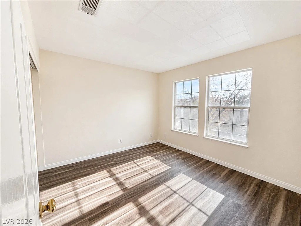940 Cedarcliff, Las Vegas, NV 89123