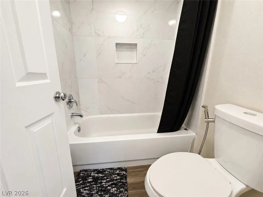 940 Cedarcliff, Las Vegas, NV 89123