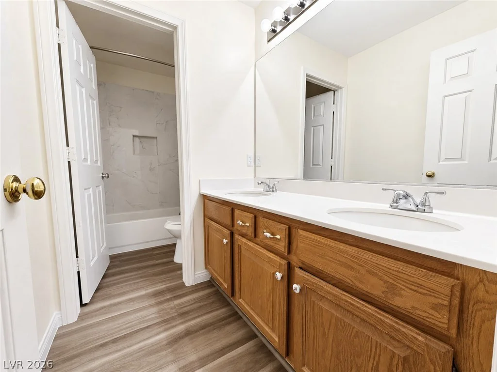 940 Cedarcliff, Las Vegas, NV 89123