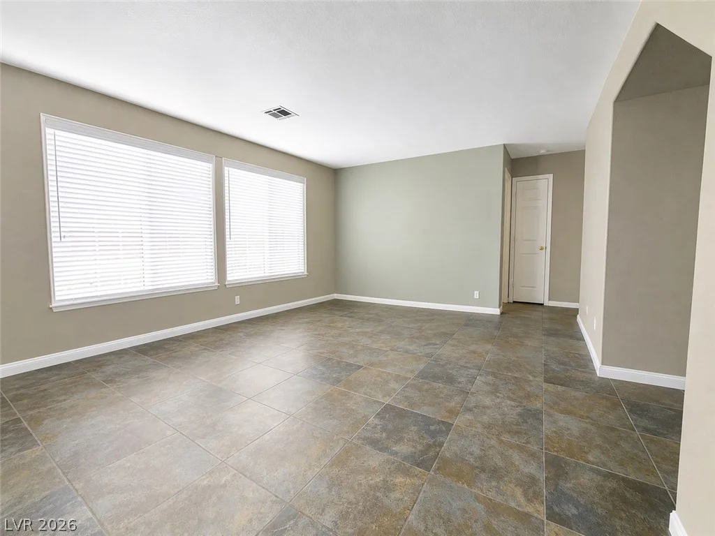 940 Cedarcliff, Las Vegas, NV 89123