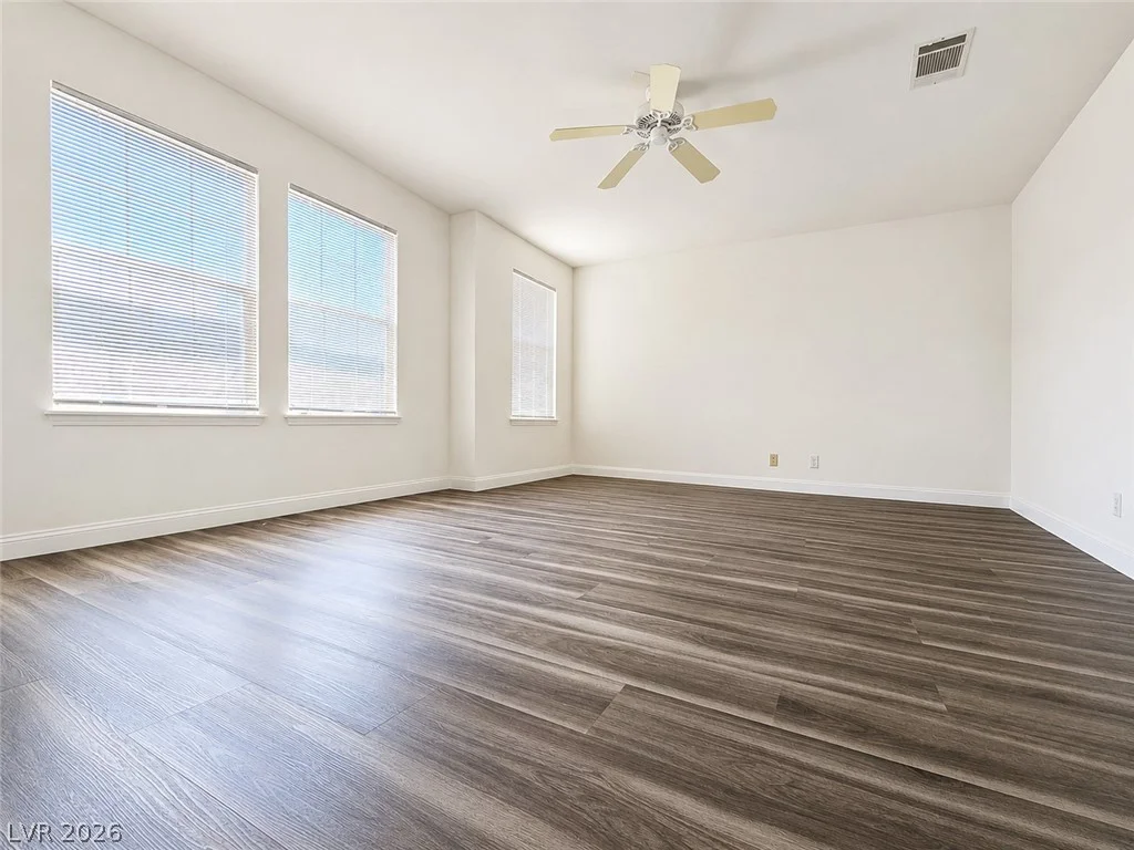 940 Cedarcliff, Las Vegas, NV 89123