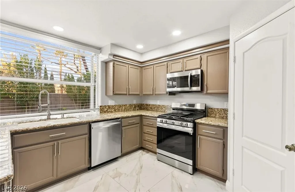 8528 Sierra Cima, Las Vegas, NV 89128