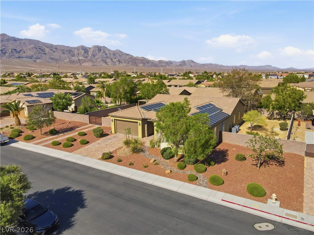 8618 Amber Autumn, Las Vegas, NV 89131